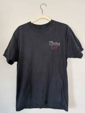Coors Banquet Logo Graphic Tee in Black Men’s Size Medium